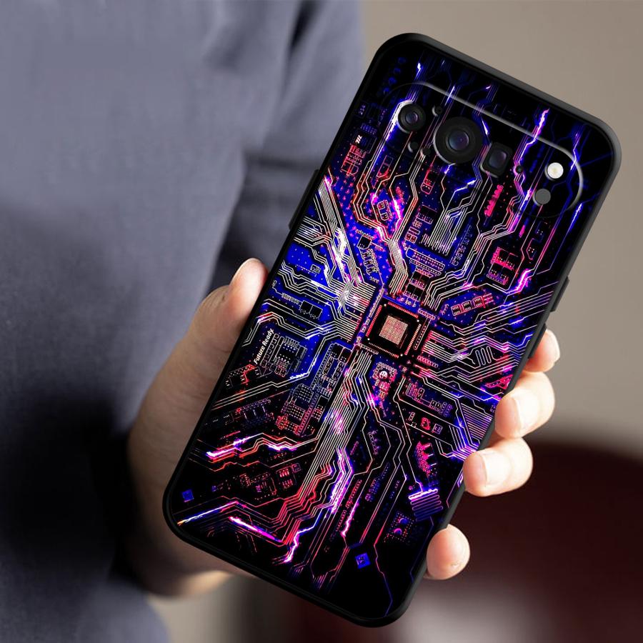 Retro devre kartı Funda telefo - Google Pixel 9 incelemesi ve fiyatı